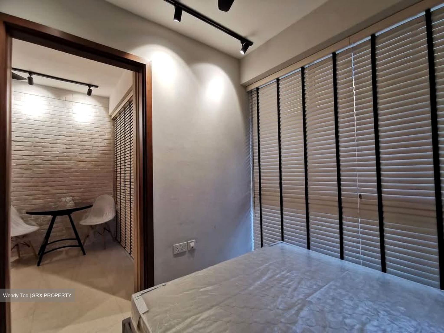 Centra Residence (D14), Apartment #577578871